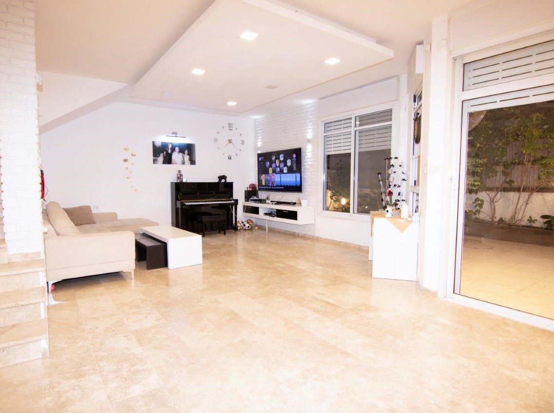 A House near The Mall